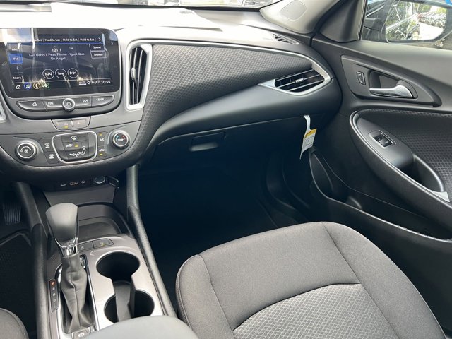Vehicle image 16 of 28