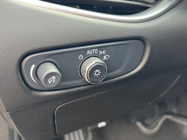 Vehicle image 19 of 28