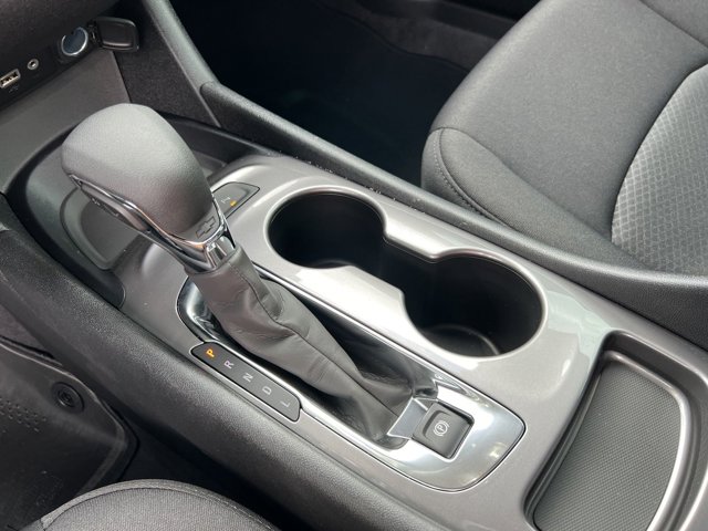 Vehicle image 23 of 28