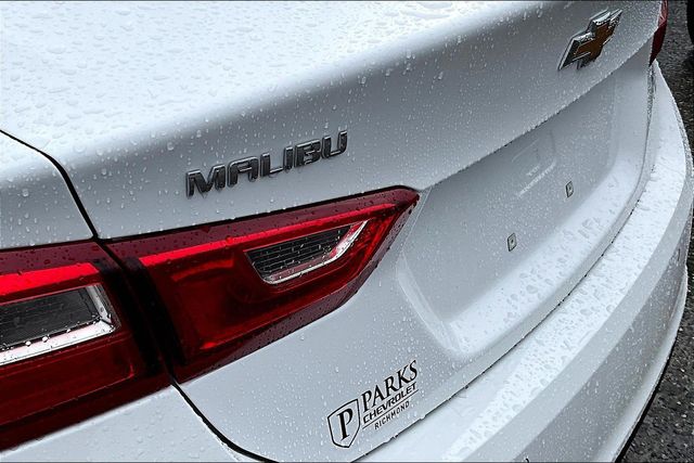 Vehicle image 4 of 24