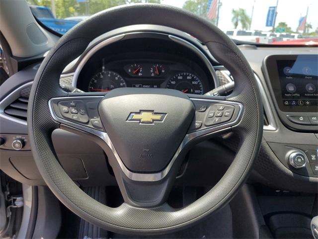 Vehicle image 17 of 26