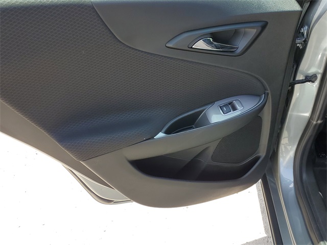 Vehicle image 8 of 26
