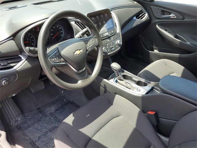 Vehicle image 14 of 26
