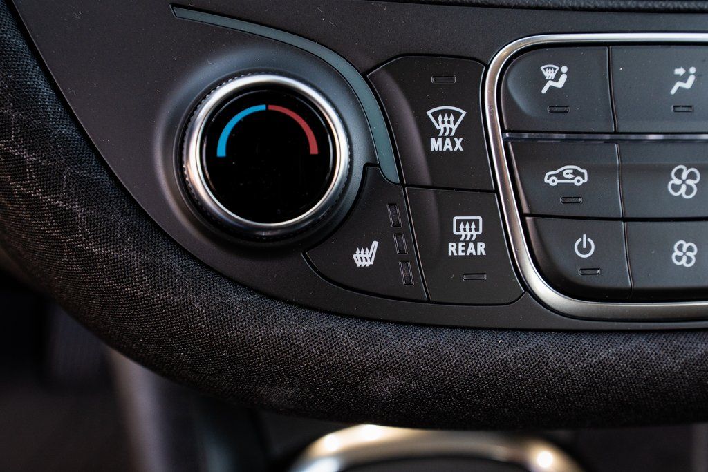 Vehicle image 22 of 33