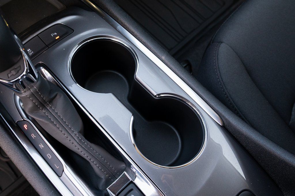 Vehicle image 19 of 33