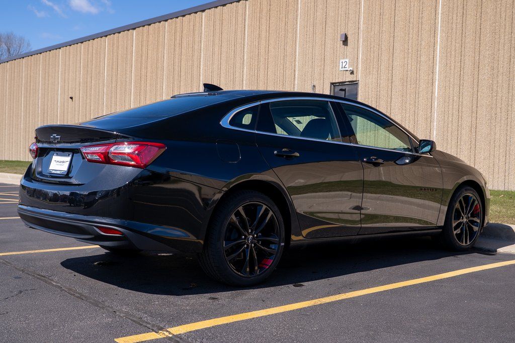 Vehicle image 4 of 33
