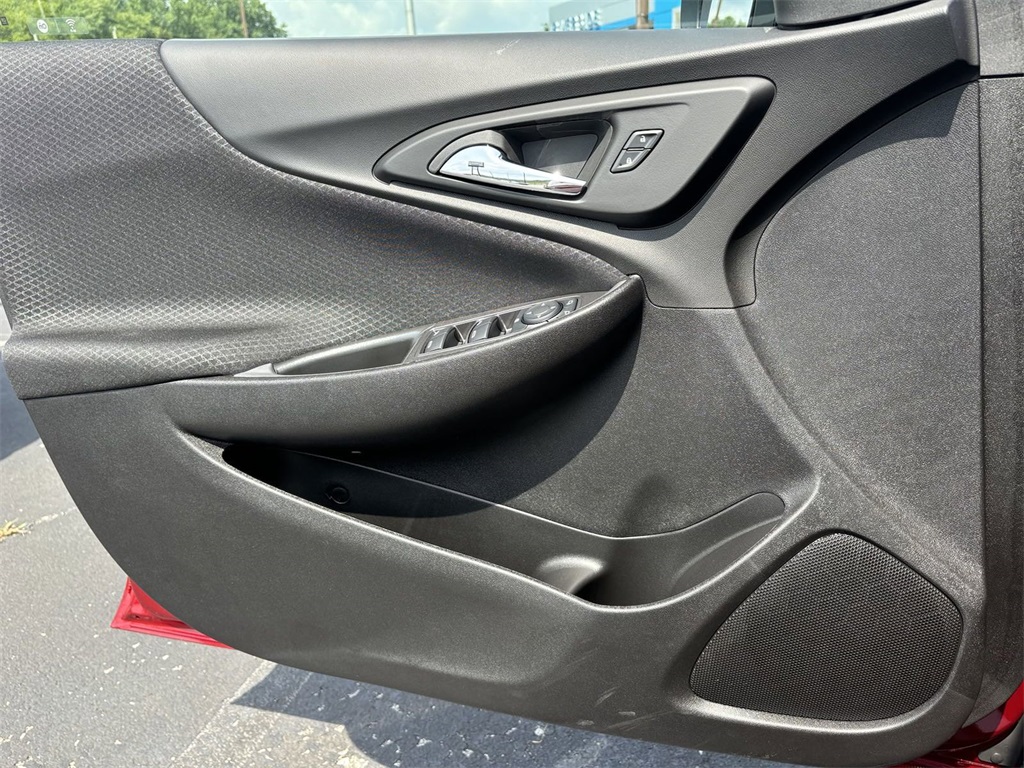 Vehicle image 11 of 27