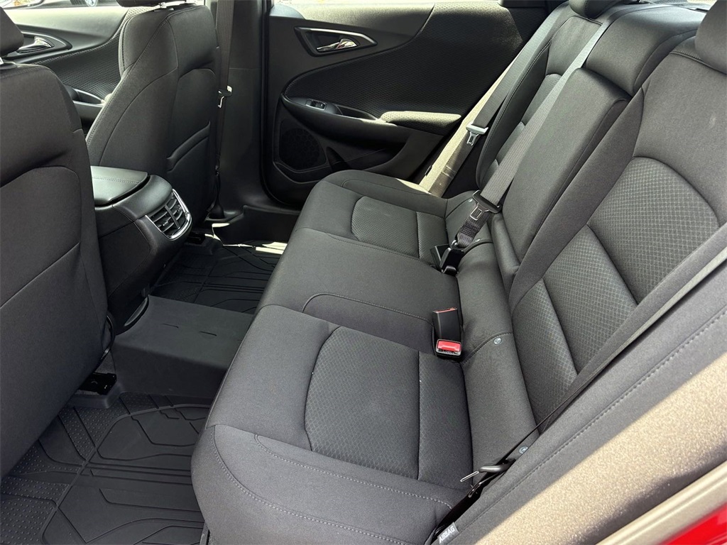 Vehicle image 15 of 27