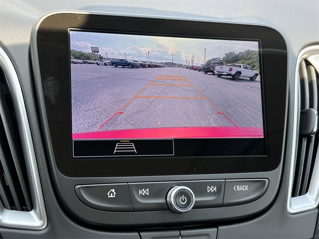 Vehicle image 24 of 27