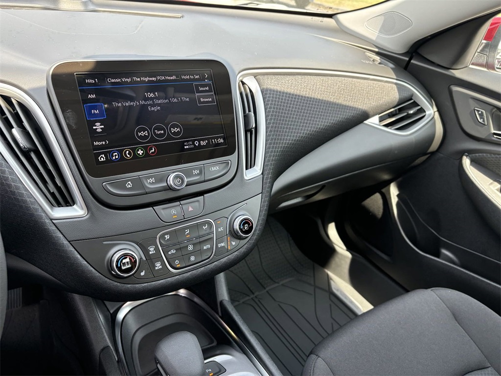 Vehicle image 16 of 27