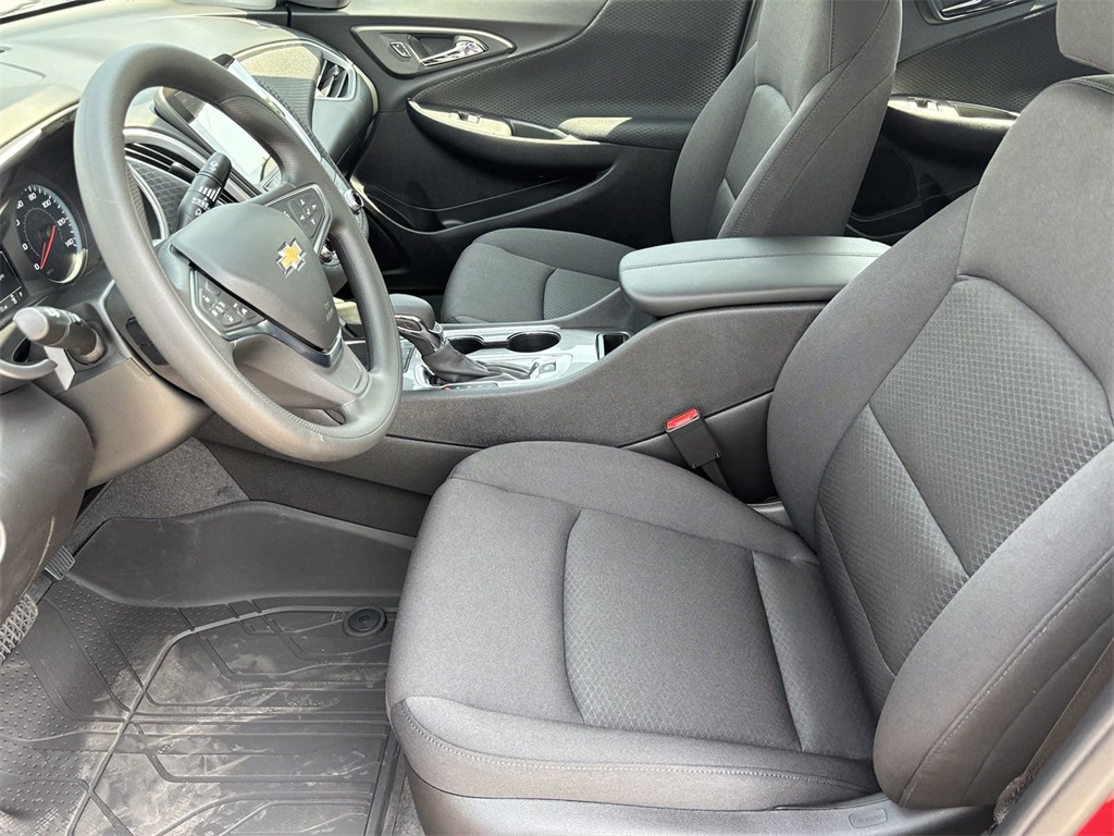 Vehicle image 13 of 27