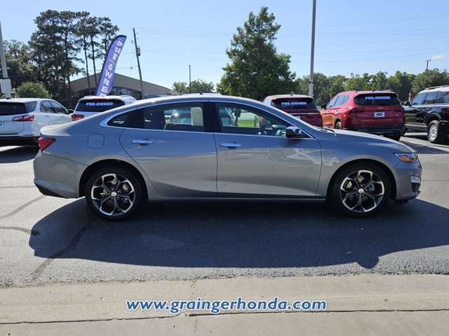 2025 Chevrolet Malibu LT Image 3 of 23