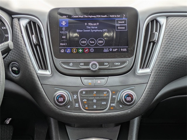 2025 Chevrolet Malibu LT Image 16 of 33