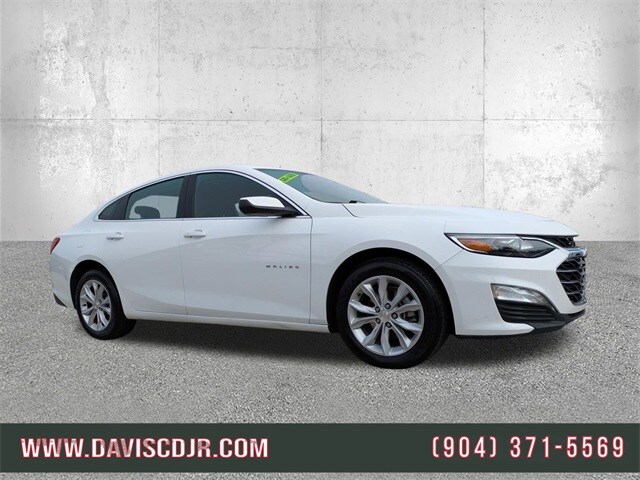 2025 Chevrolet Malibu LT Image 1 of 33