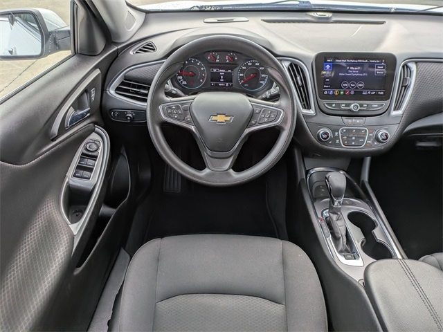 2025 Chevrolet Malibu LT Image 9 of 33