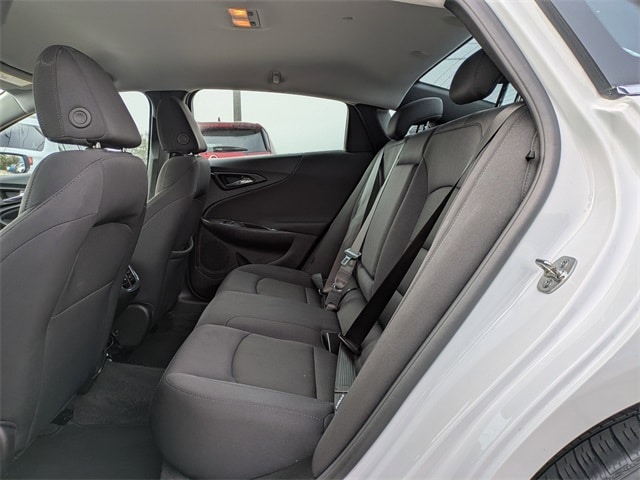 2025 Chevrolet Malibu LT Image 8 of 33