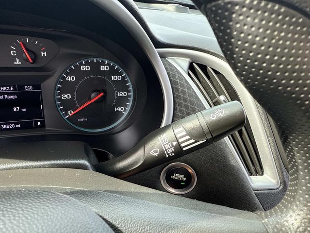 2025 Chevrolet Malibu LT Image 15 of 34