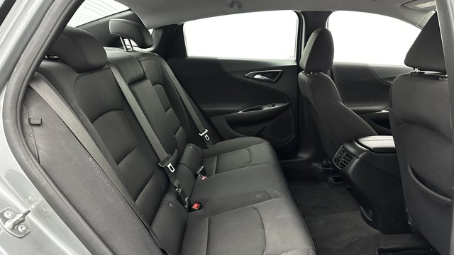 2025 Chevrolet Malibu LT Image 9 of 34