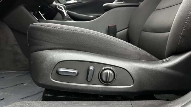 2025 Chevrolet Malibu LT Image 33 of 34