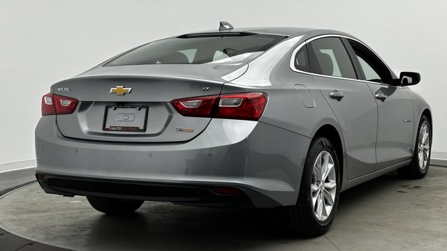 2025 Chevrolet Malibu LT Image 4 of 34