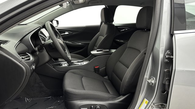 2025 Chevrolet Malibu LT Image 11 of 34