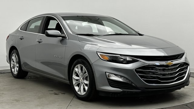 2025 Chevrolet Malibu LT Image 3 of 34