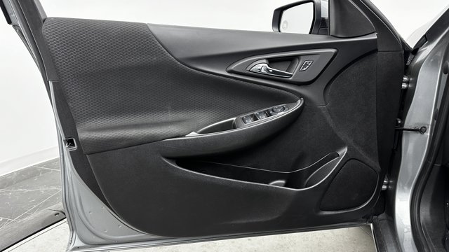 2025 Chevrolet Malibu LT Image 22 of 34