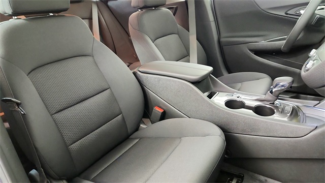 2025 Chevrolet Malibu LT Image 10 of 29