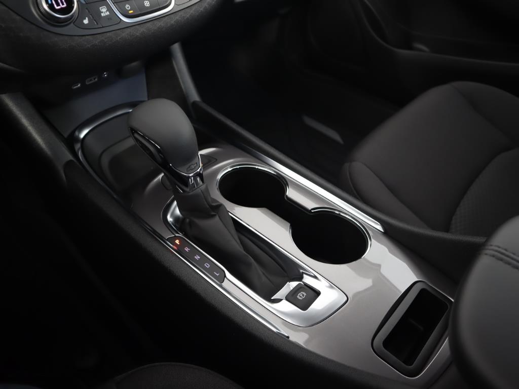 Vehicle image 13 of 15