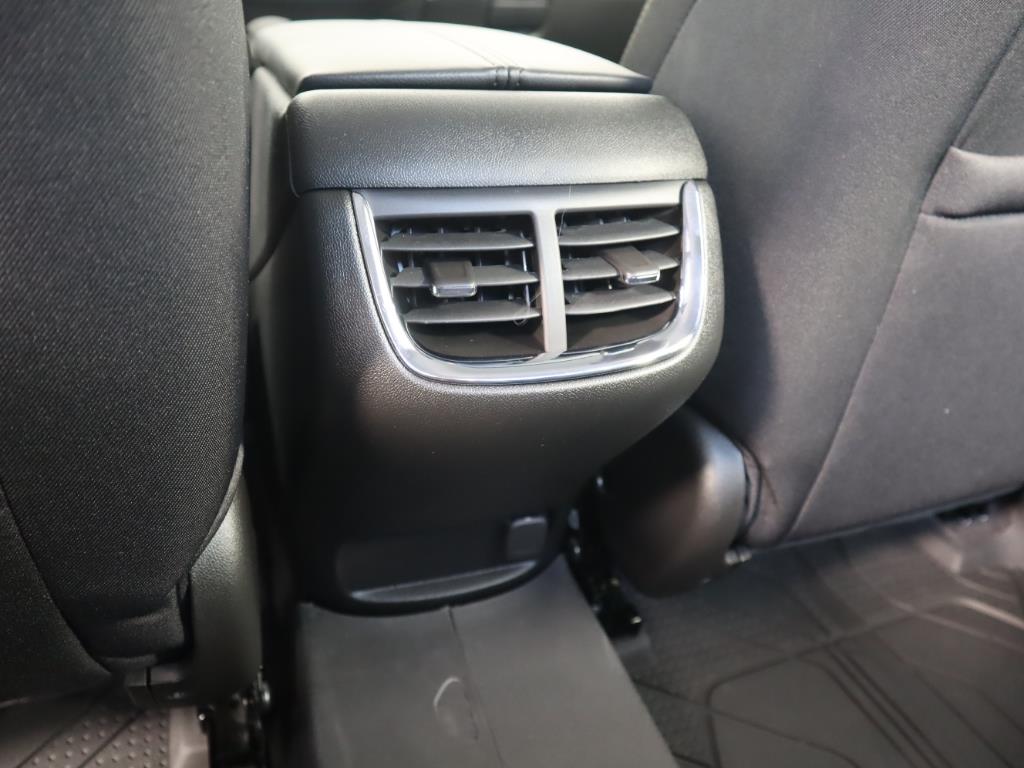 Vehicle image 10 of 15