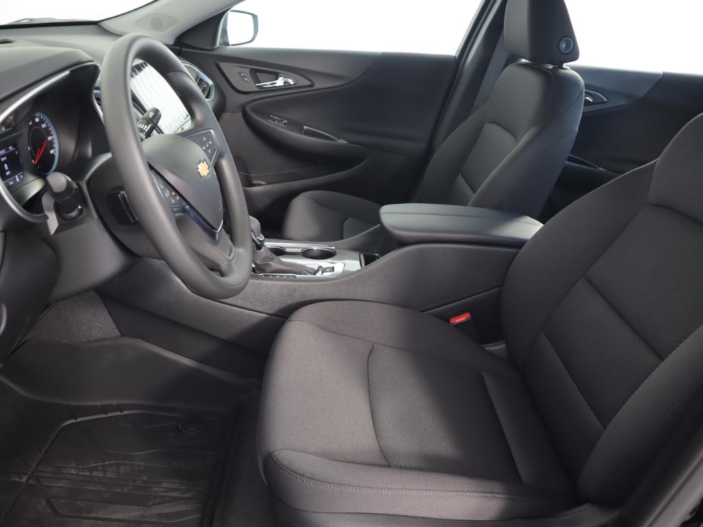 Vehicle image 14 of 15