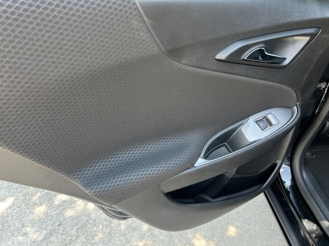 Vehicle image 13 of 28