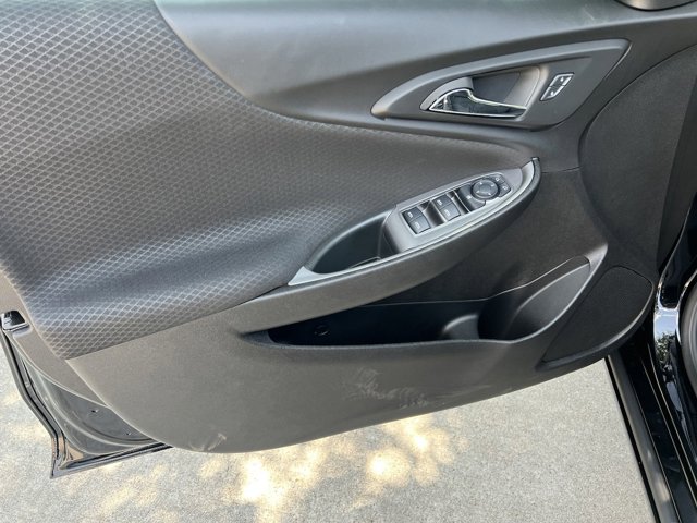 Vehicle image 11 of 28