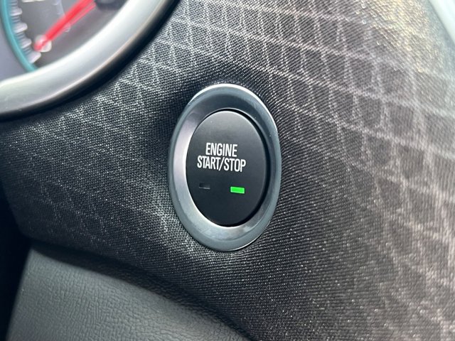 Vehicle image 22 of 28