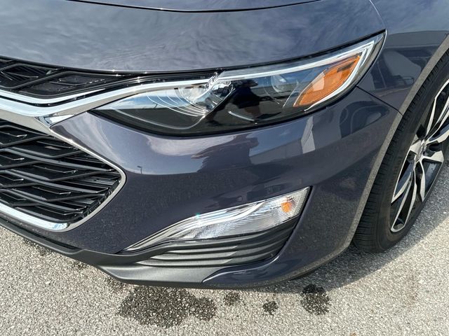 Vehicle image 10 of 33