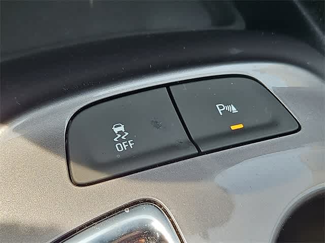 Vehicle image 19 of 22
