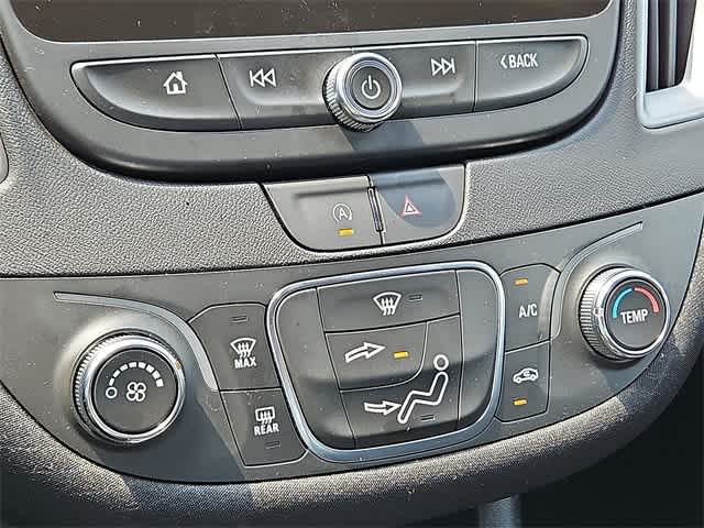 Vehicle image 13 of 22