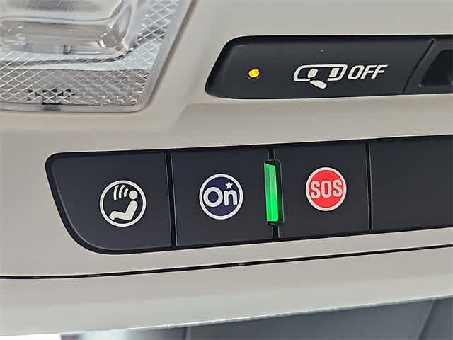 Vehicle image 20 of 22