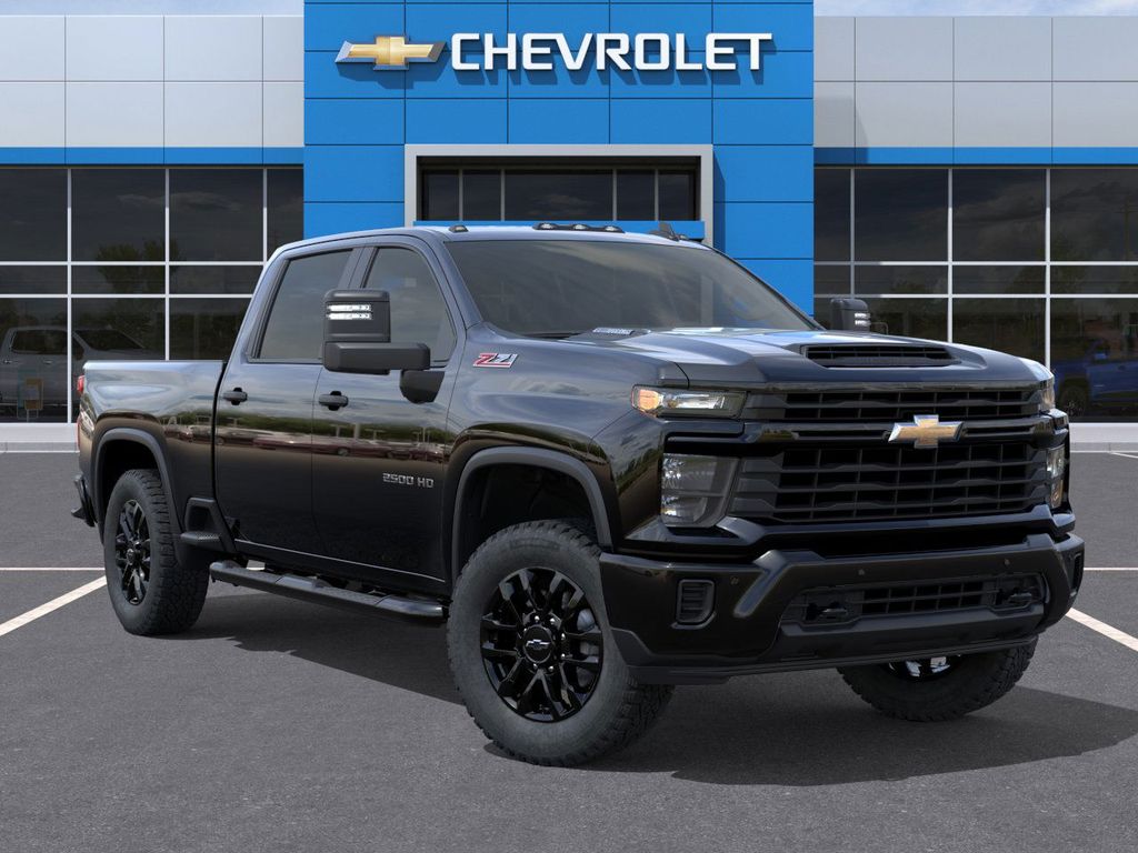 2025 Chevrolet Silverado 2500HD Custom Image 5 of 24