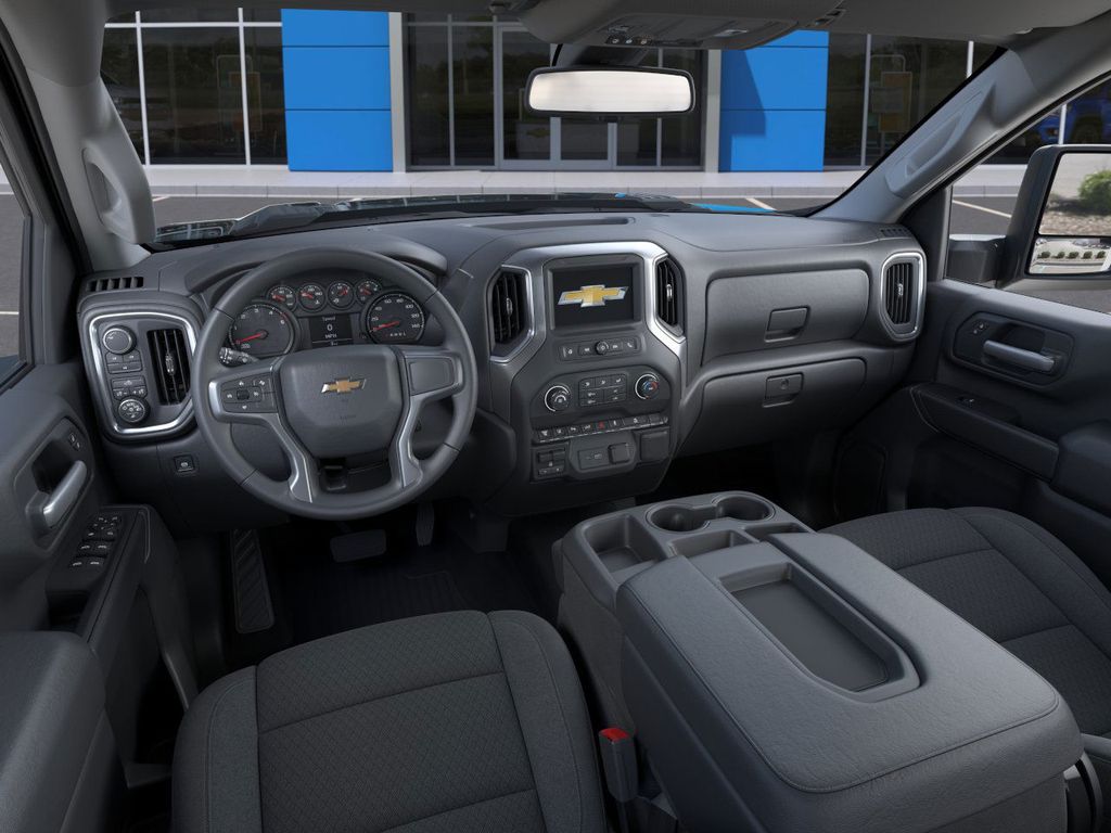 2025 Chevrolet Silverado 2500HD Custom Image 14 of 24