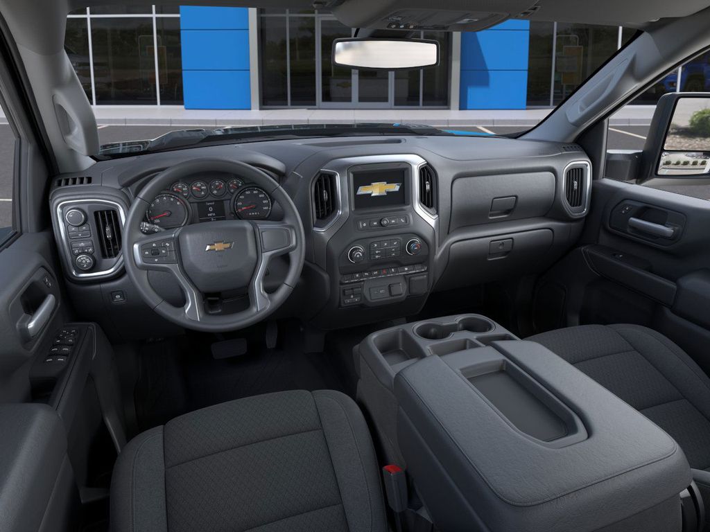 2025 Chevrolet Silverado 2500HD Custom Image 14 of 24