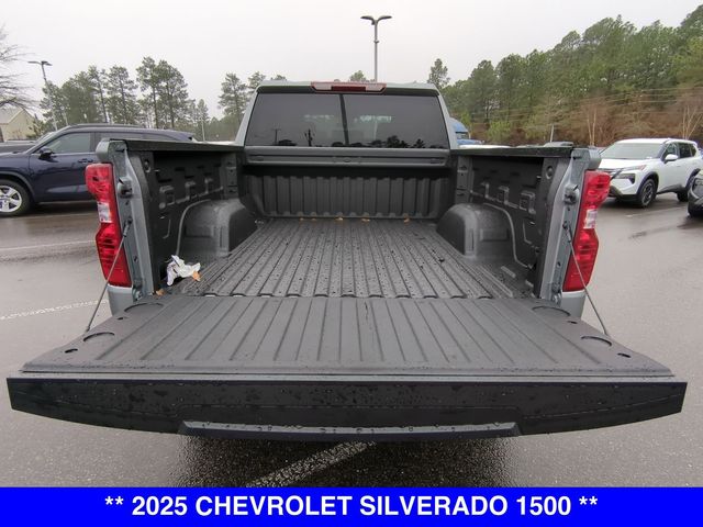Vehicle image 32 of 41