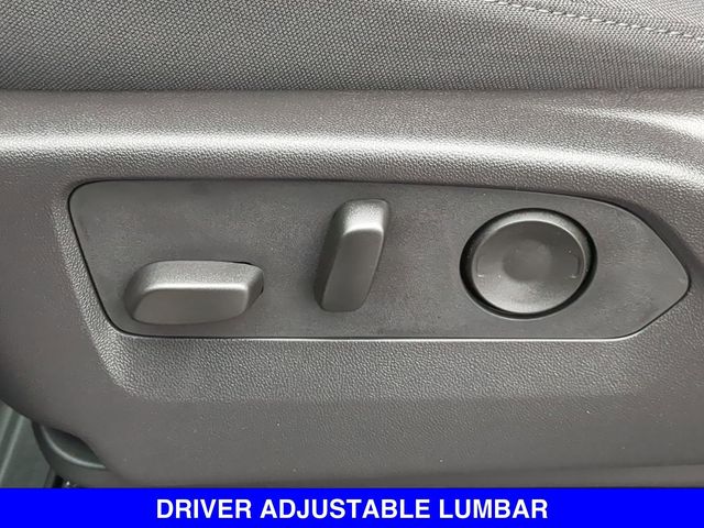 Vehicle image 19 of 41