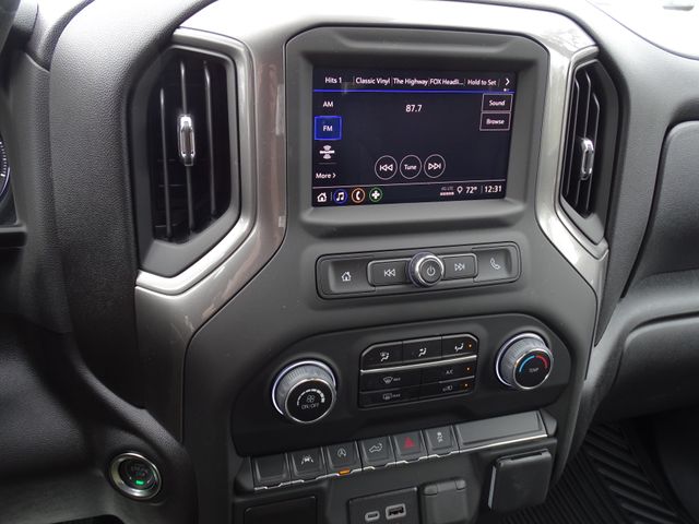 Vehicle image 23 of 28