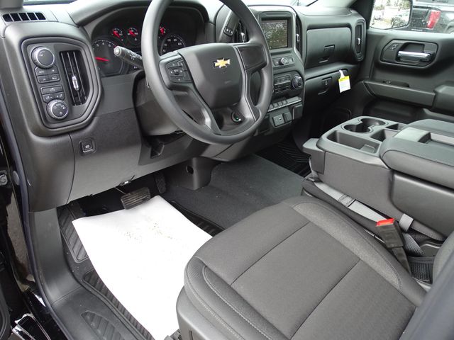 Vehicle image 16 of 28