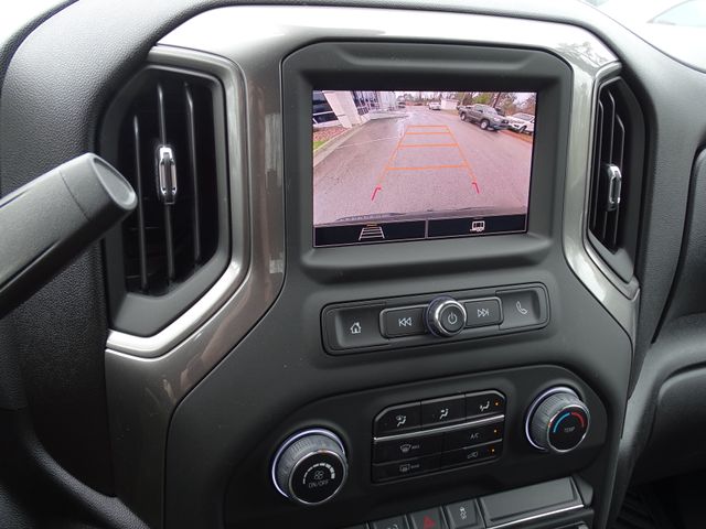 Vehicle image 24 of 28