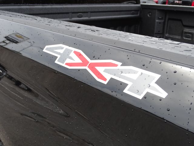 Vehicle image 12 of 28
