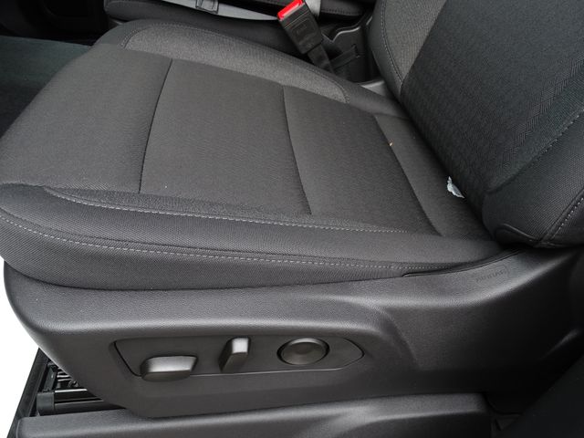 Vehicle image 18 of 28