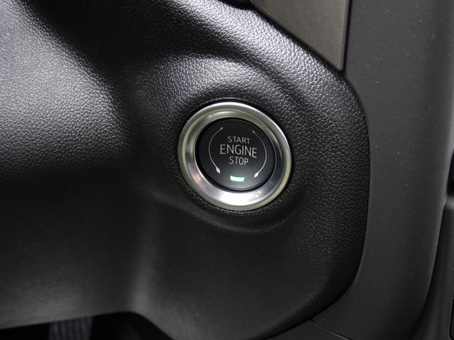 Vehicle image 26 of 28