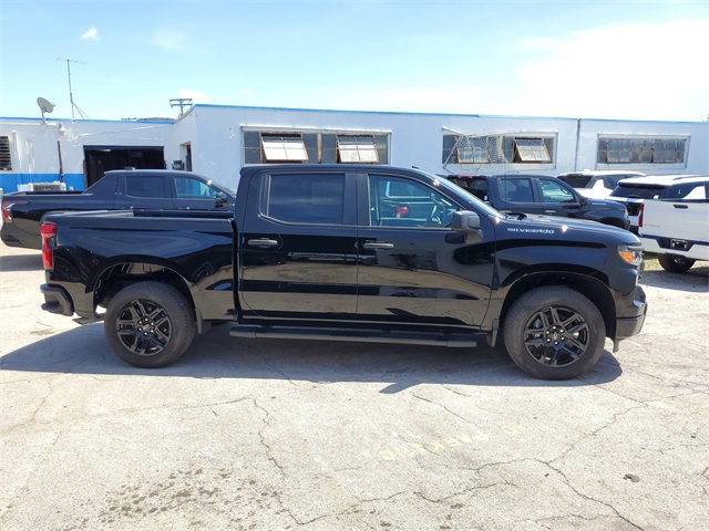 Vehicle image 4 of 28